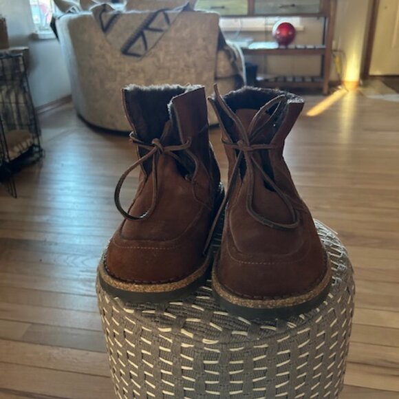 Women's Birkenstock Fur-lined Suede Chukka Boot - Picture 3 of 5